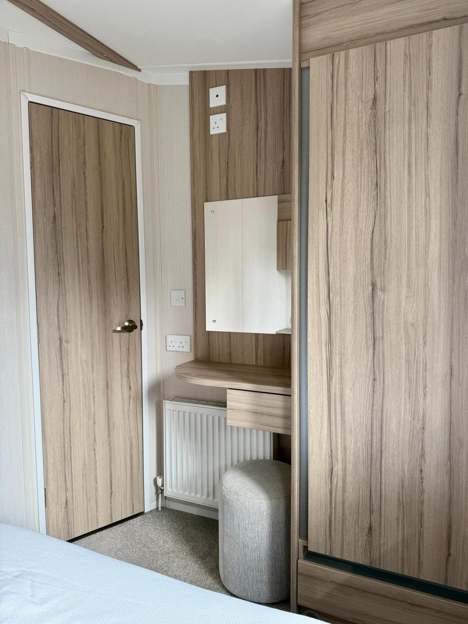 The Fly Van - Beautiful, Luxury Static Caravan Aberlour Exterior photo